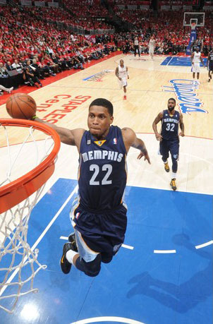 一位来自日 一位来自日