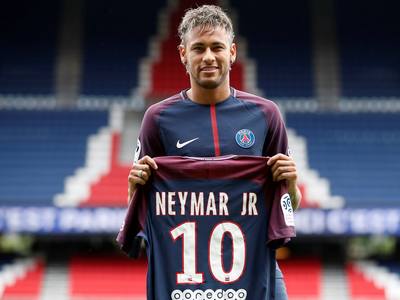 若尼斯在6 若尼斯在6